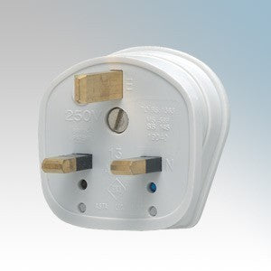 MK K646SAWHI, 13A Safety Top Plug Fitted with 13A Fuse