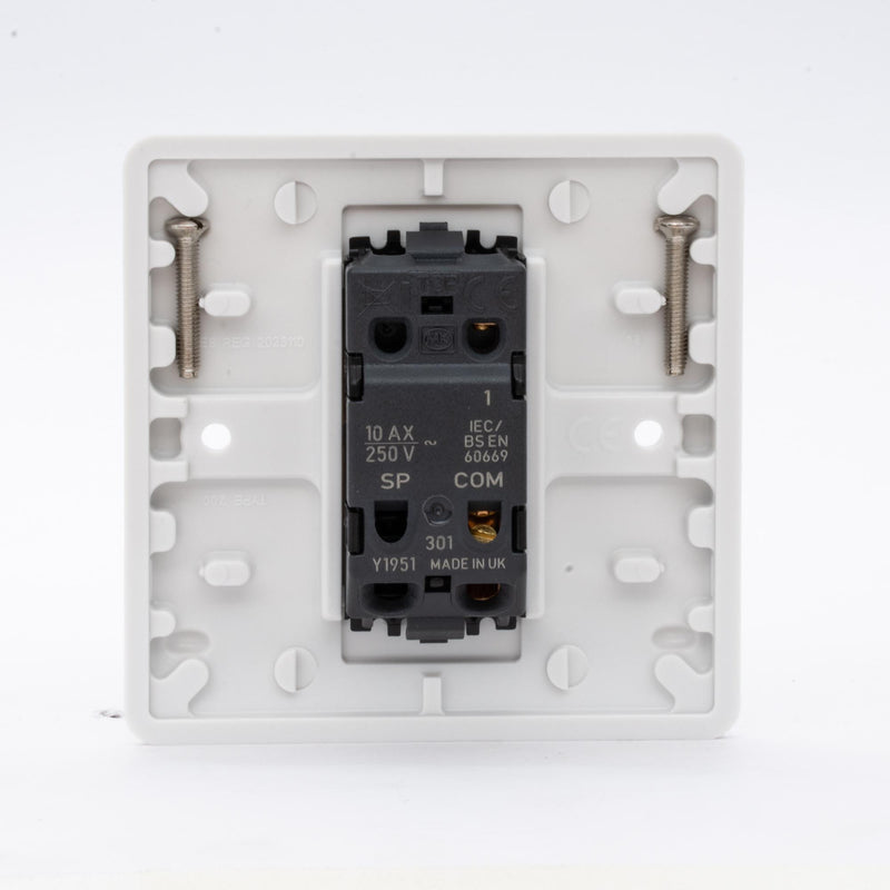 MK Logic Plus K4870WHI, 10A Single 1 Way Plate Switch